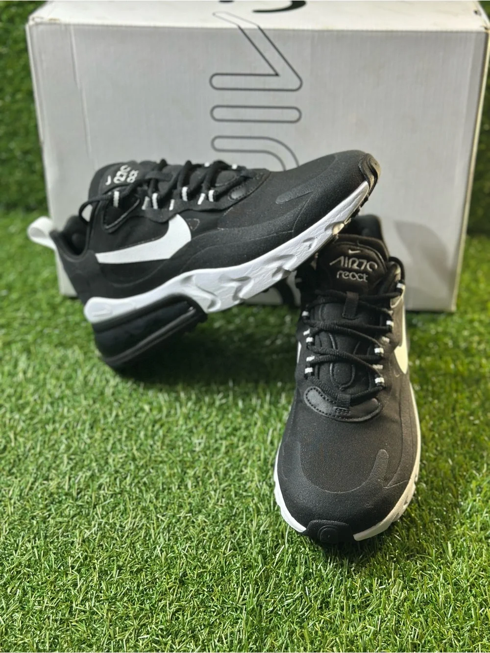 NIKE WOMENS AIR MAX 270 REACT , SIZE 7.5 WOMENS, BRAND NEW